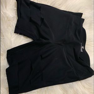 90 degrees slash Capri leggings